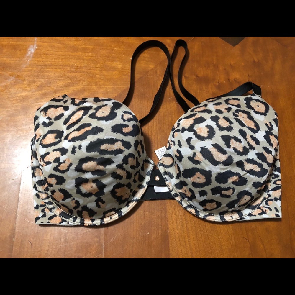 Animal print Victoria’s Secret Bra!